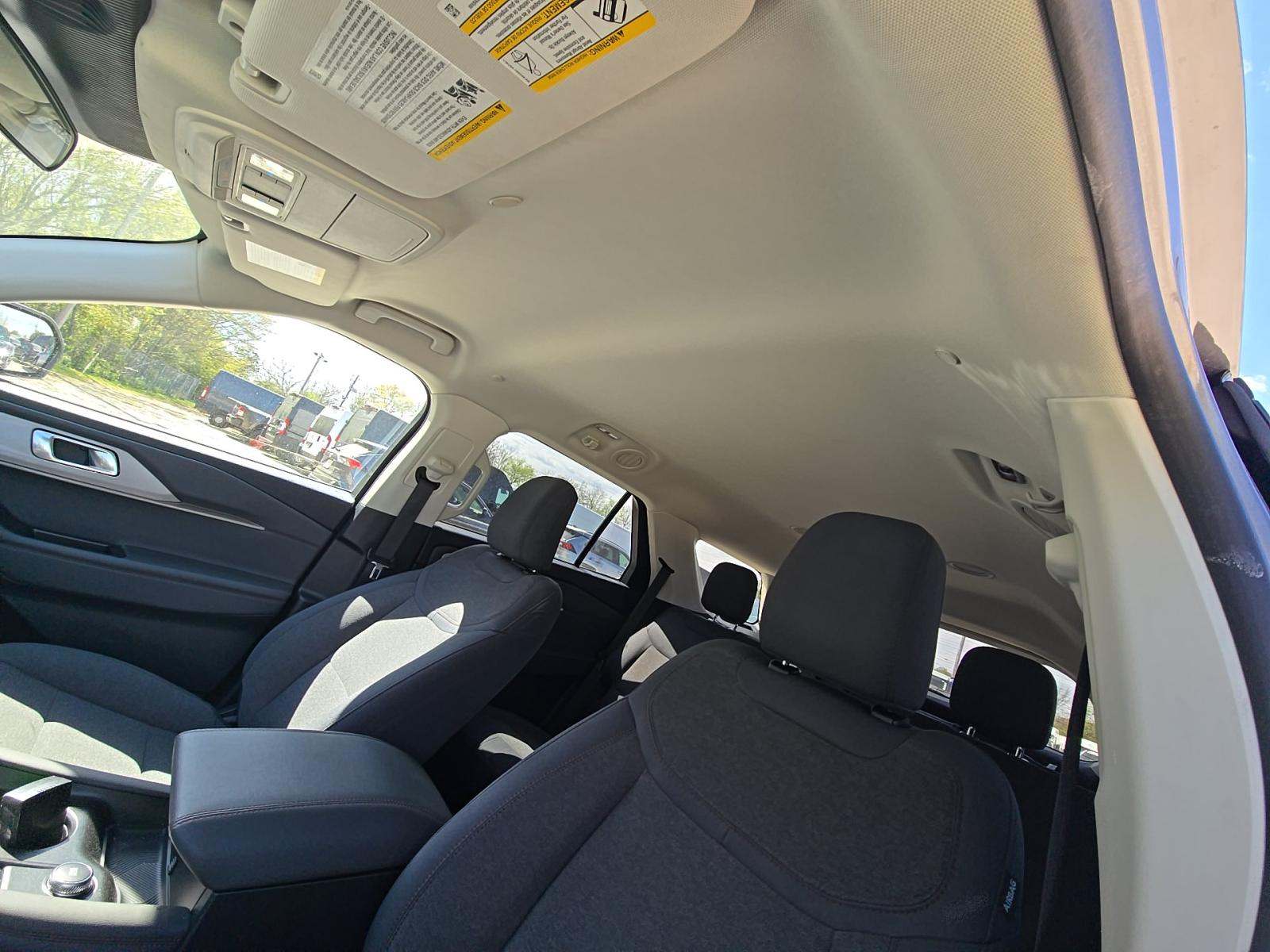 2025 Ford Explorer Active RWD