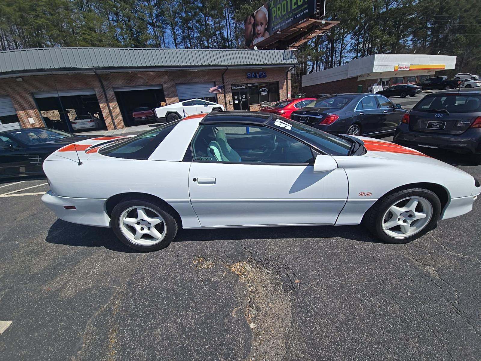CHEVROLET CAMARO - 4