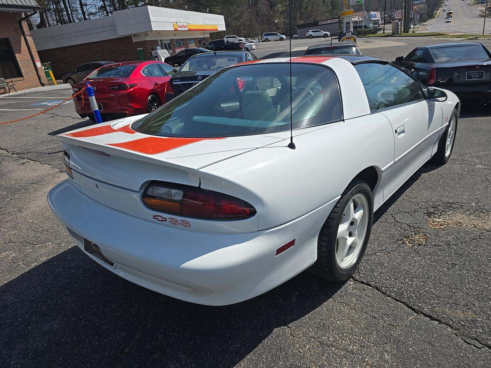 CHEVROLET CAMARO - 3