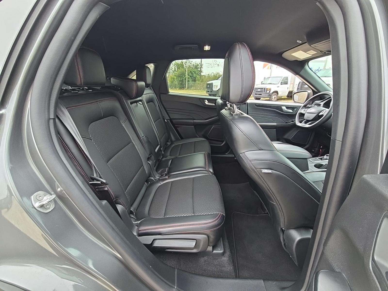 2025 Ford Escape ST-Line FWD