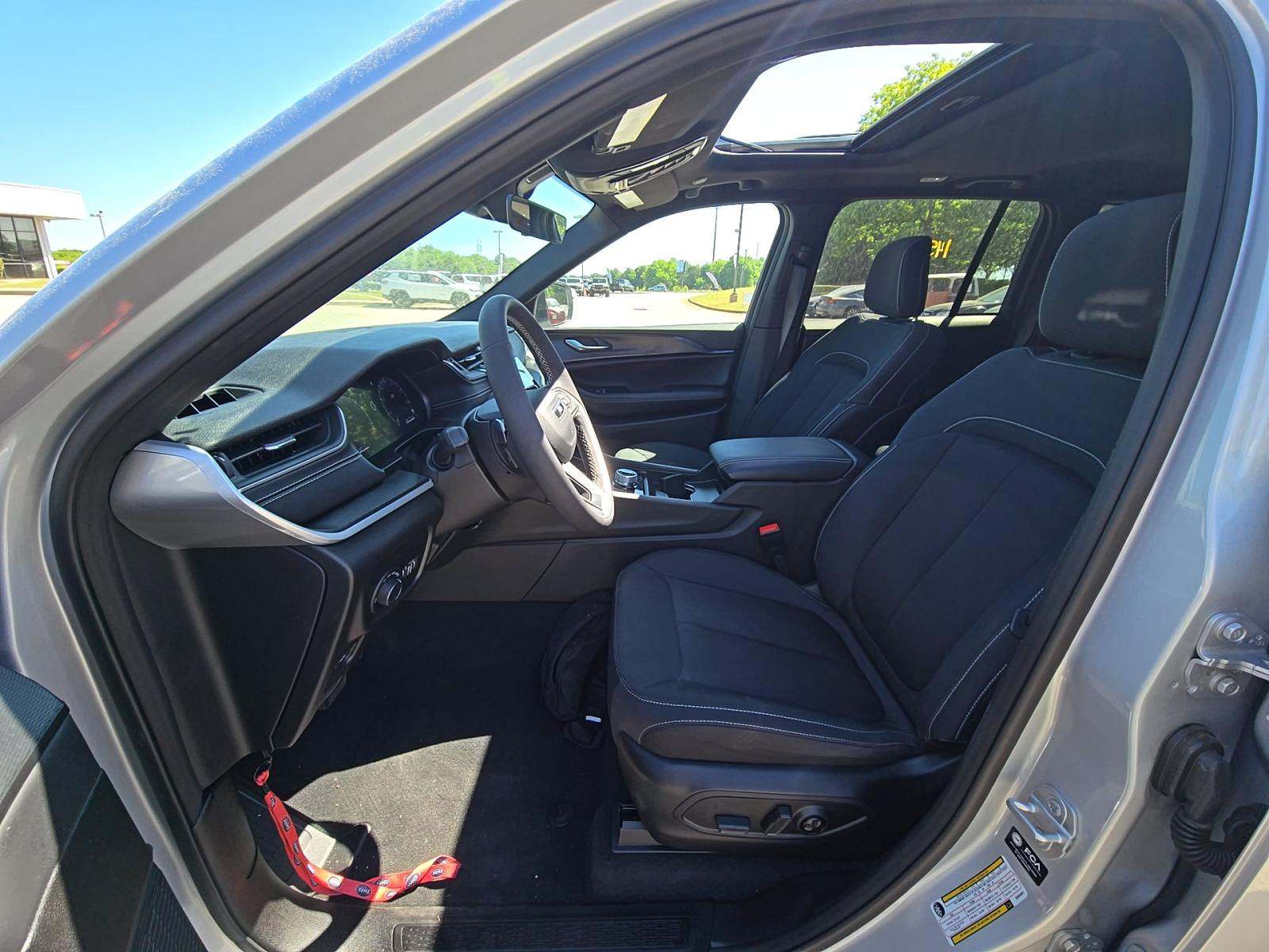 JEEP GRAND CHEROKEE - 2