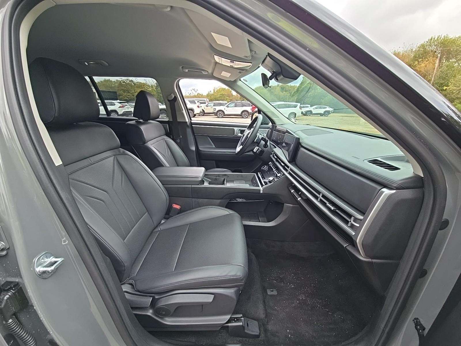 2025 Hyundai Santa Fe SEL FWD