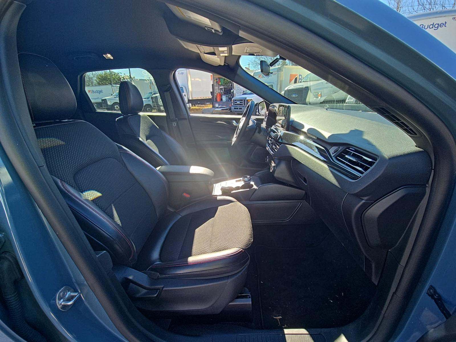 2025 Ford Escape ST-Line FWD