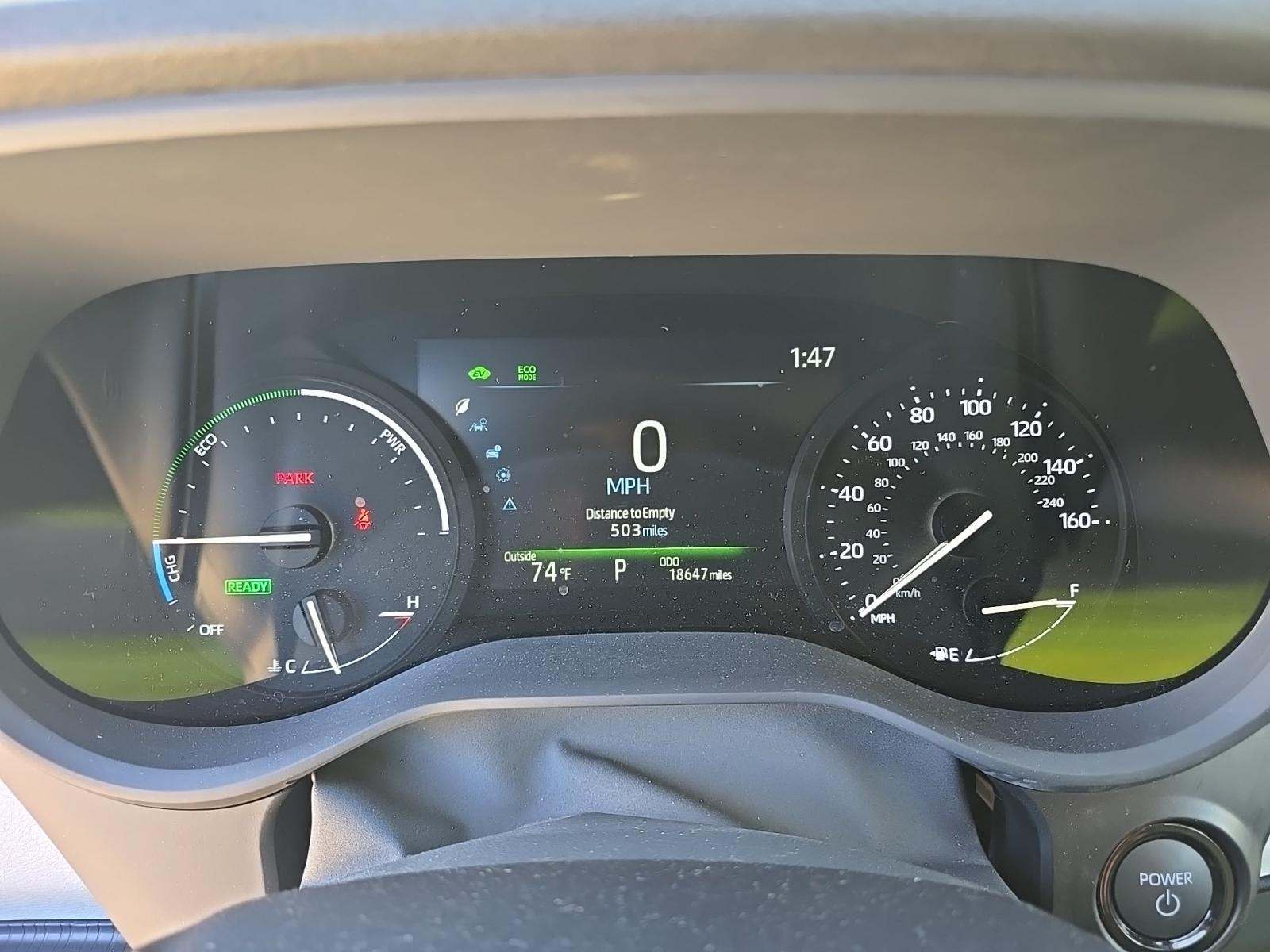 2025 Toyota Sienna LE FWD