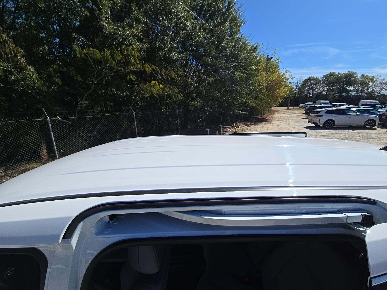 2025 Toyota Sienna LE FWD