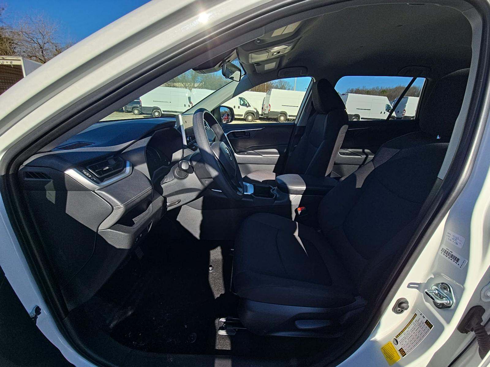 2025 Toyota RAV4 Hybrid LE AWD