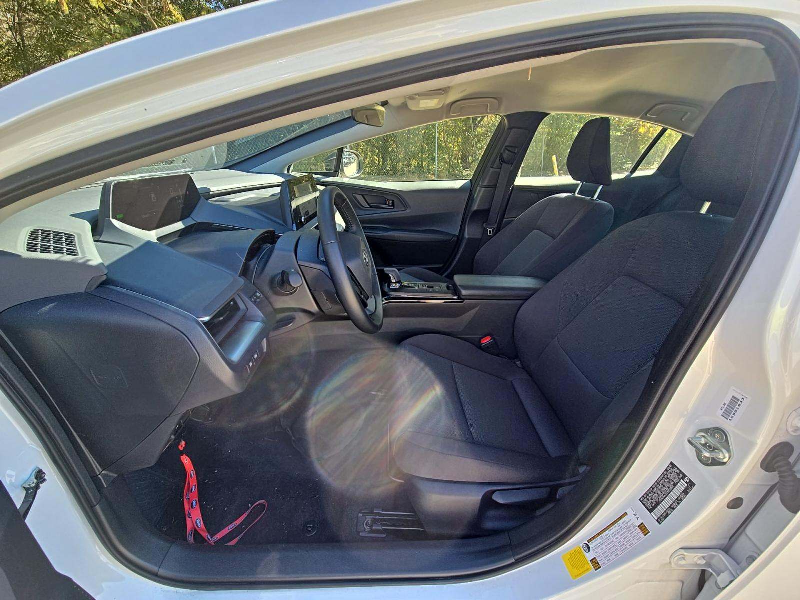 2025 Toyota Prius LE FWD