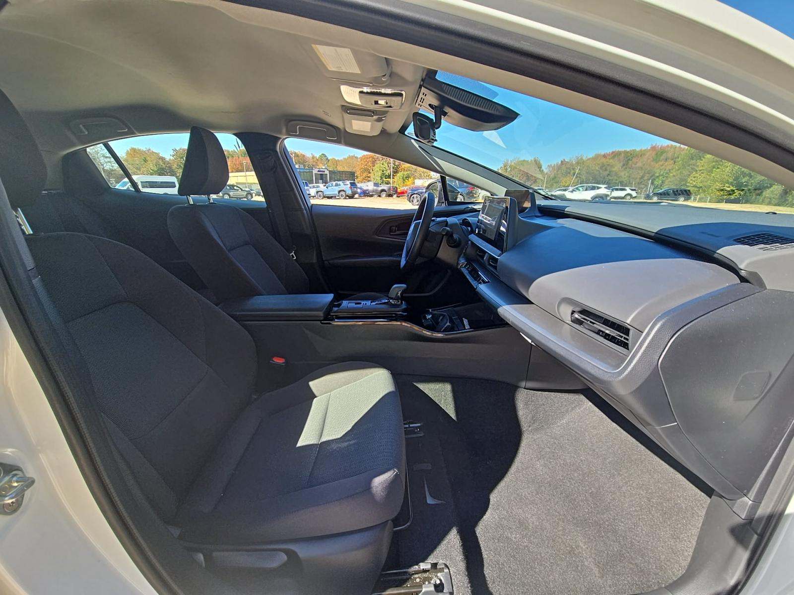 2025 Toyota Prius LE FWD