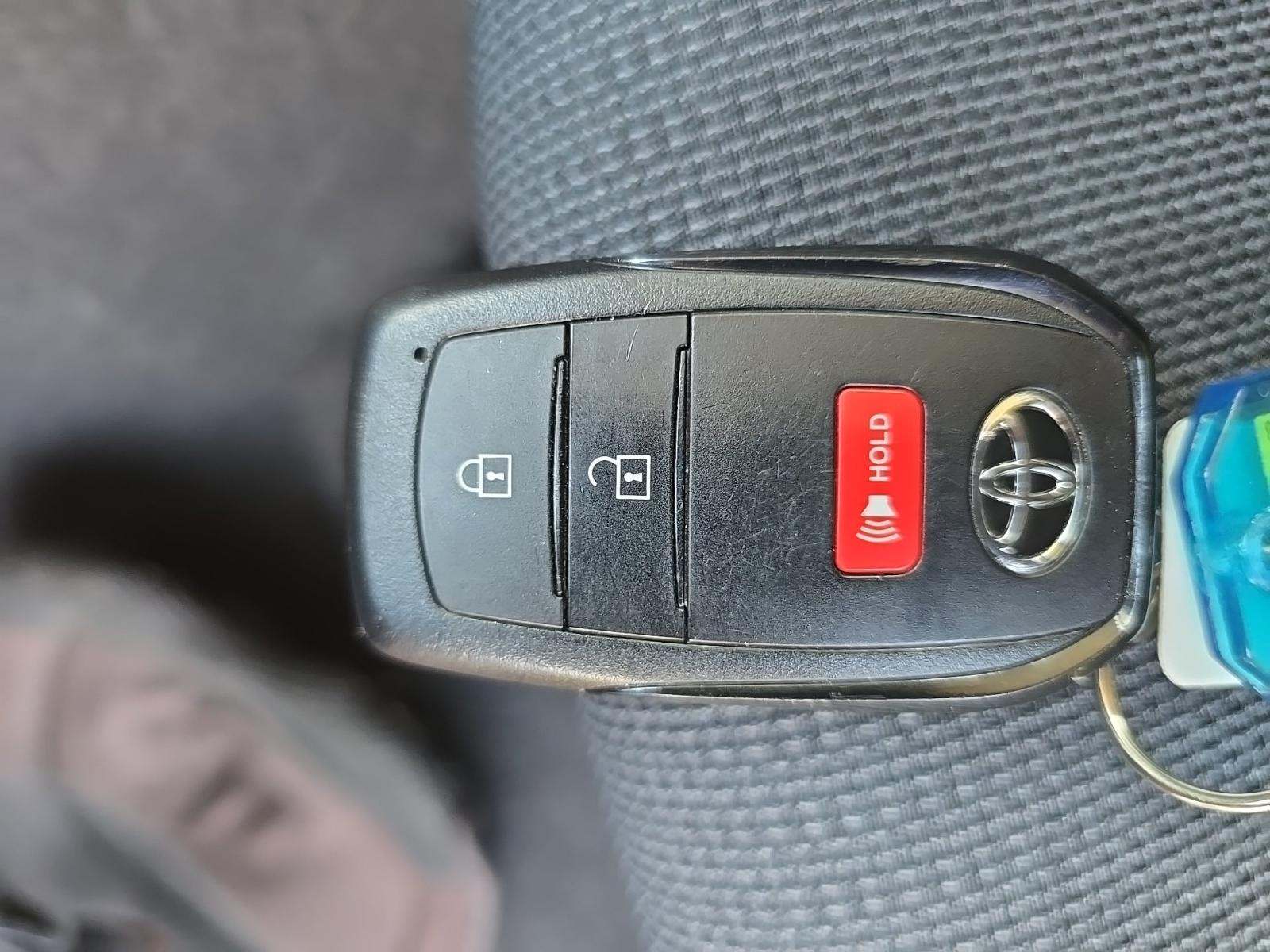 2025 Toyota Prius LE FWD