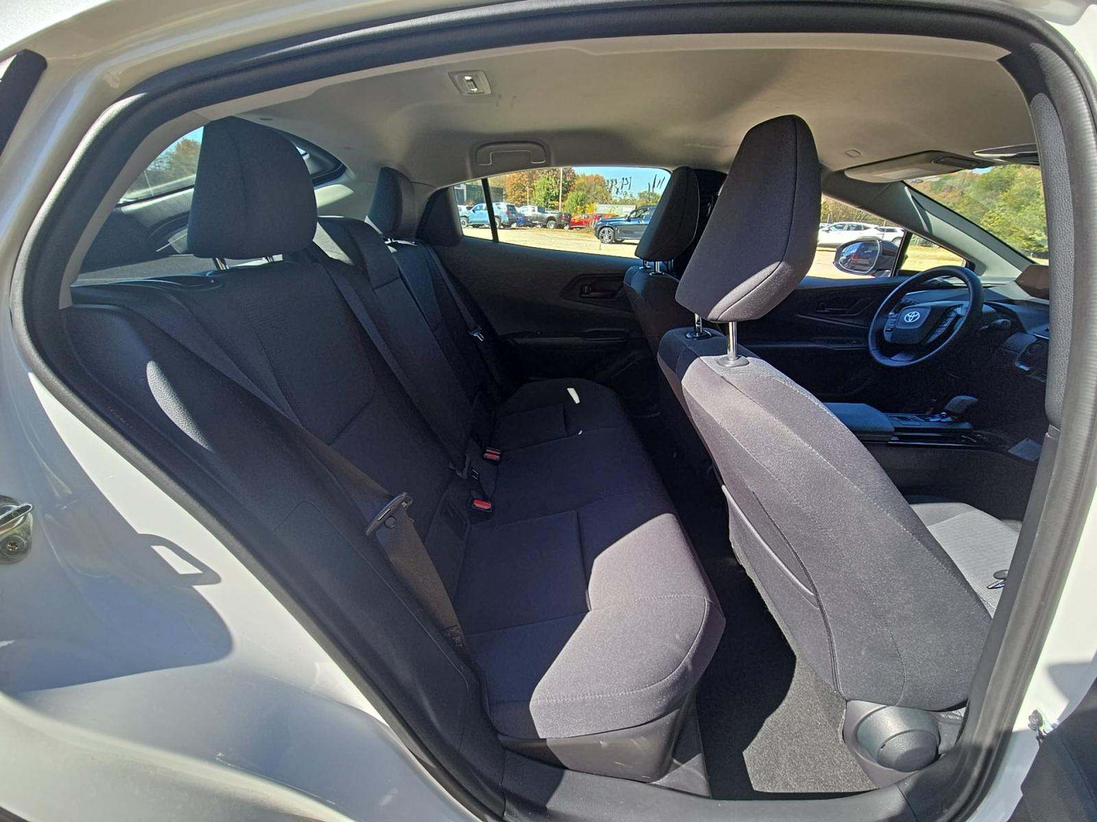 2025 Toyota Prius LE FWD