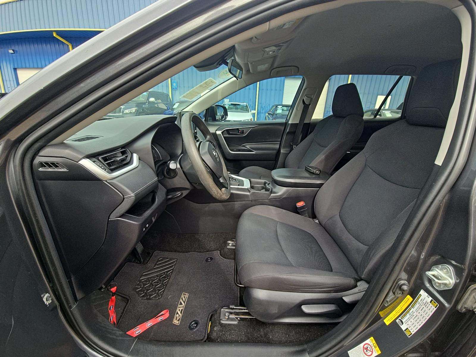 2019 Toyota RAV4 LE FWD