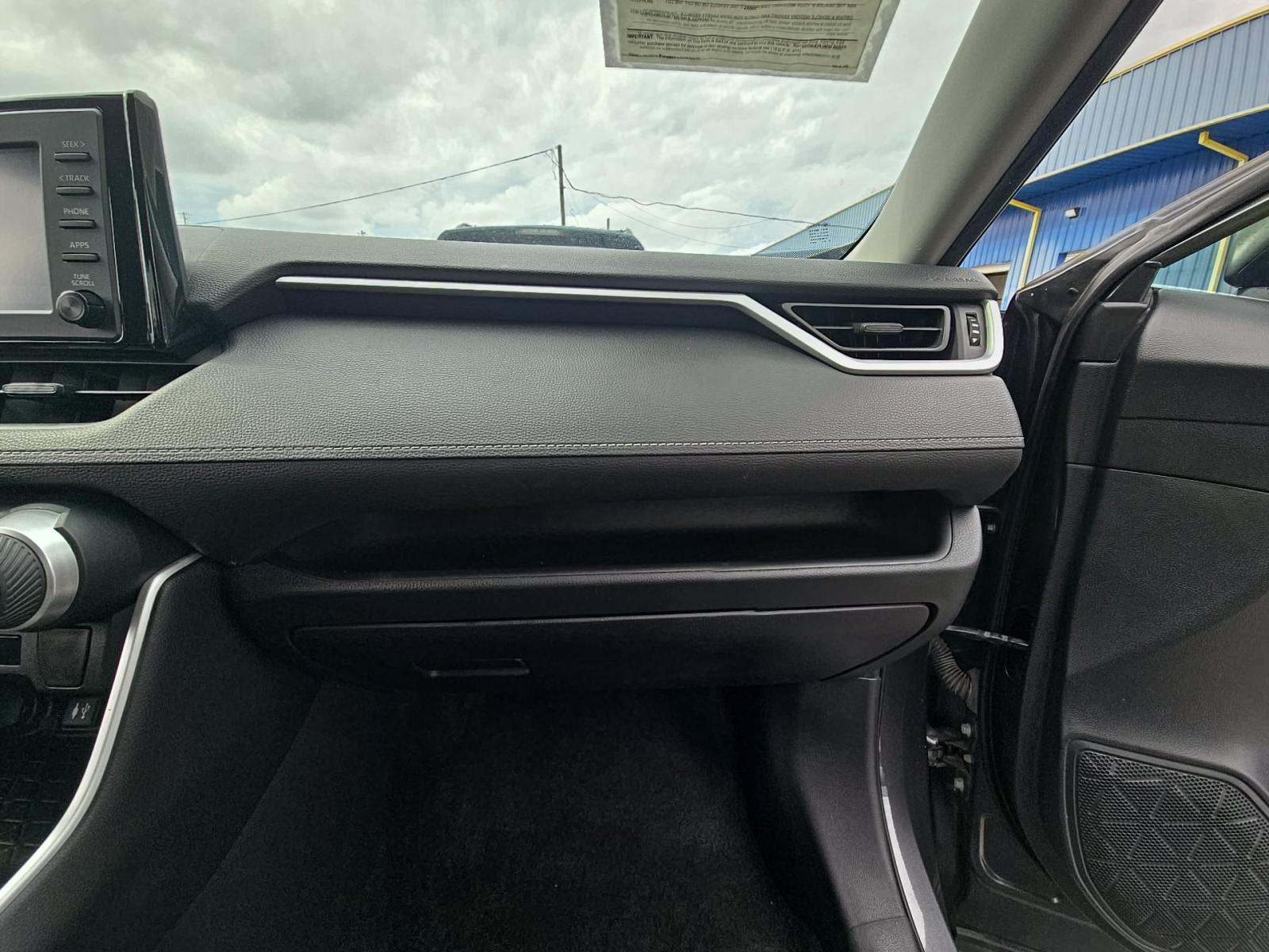 2019 Toyota RAV4 LE FWD