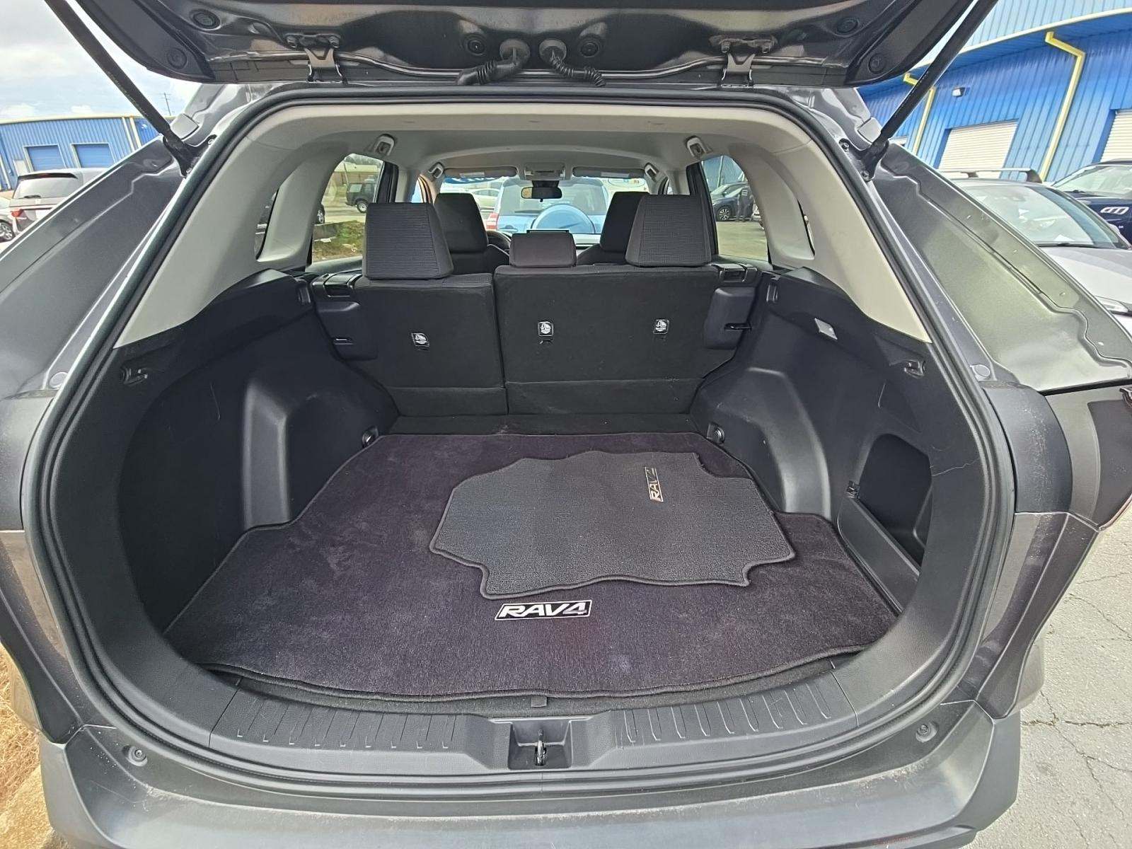 2019 Toyota RAV4 LE FWD