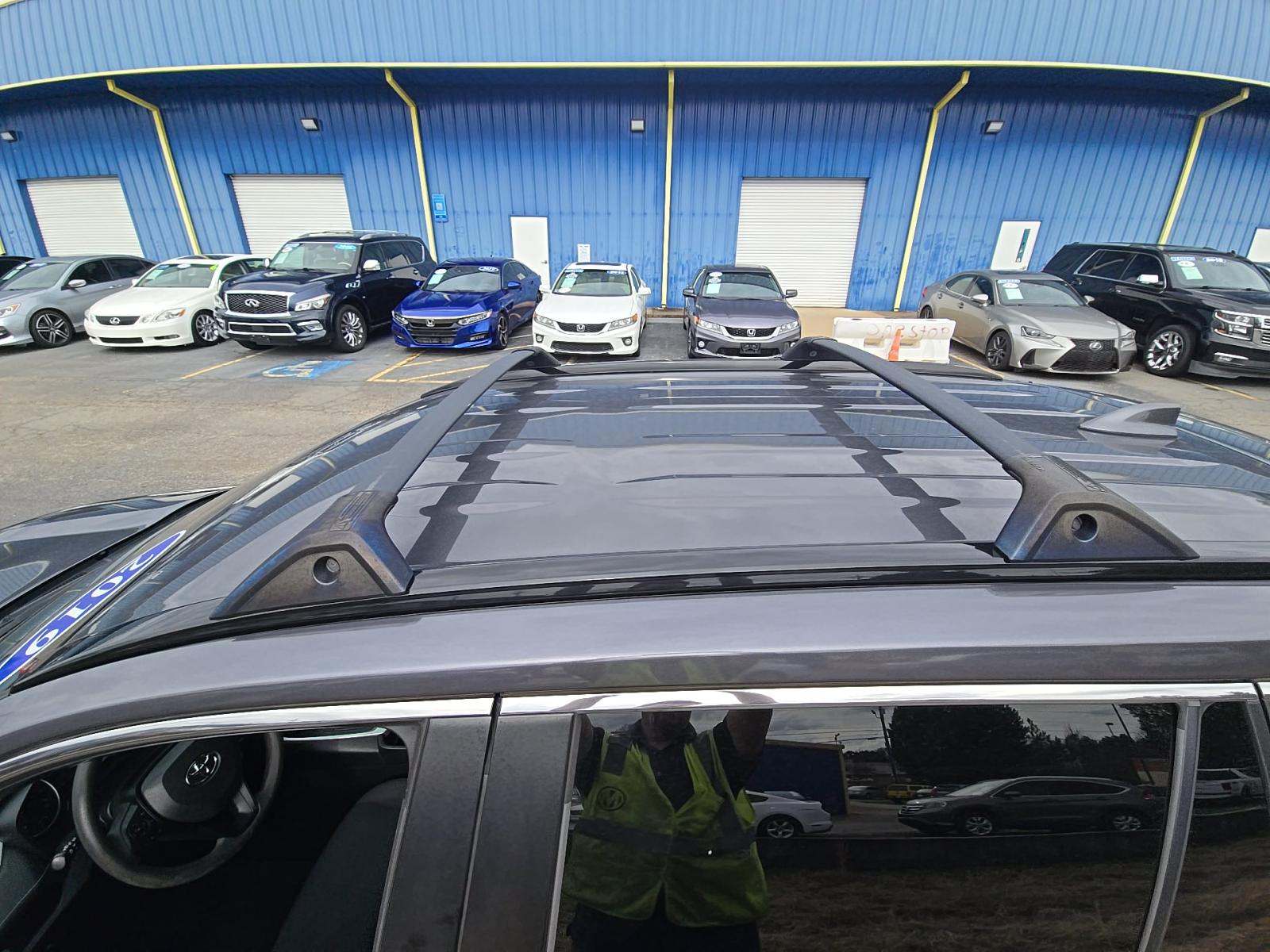 2019 Toyota RAV4 LE FWD