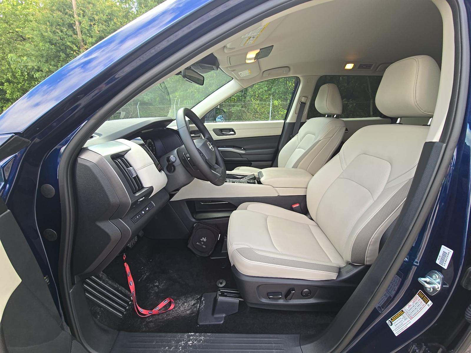 2026 Nissan Pathfinder SL AWD