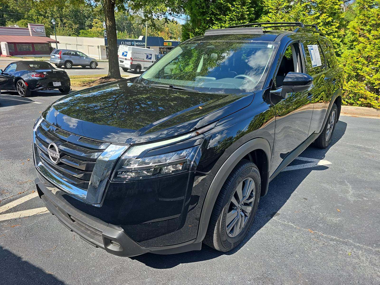 2025 Nissan Pathfinder SV FWD