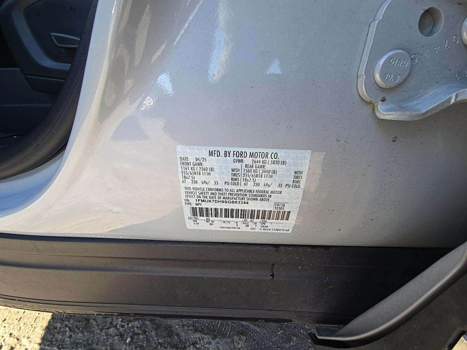 2025 Ford Explorer Active RWD