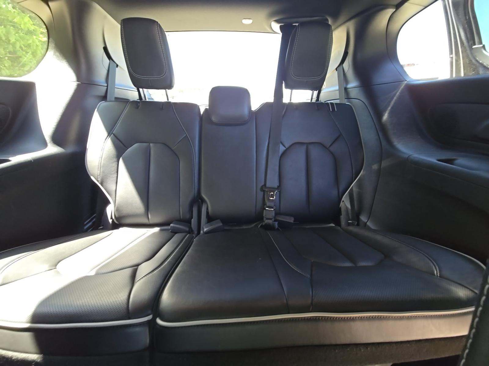 2026 Chrysler Pacifica Limited FWD