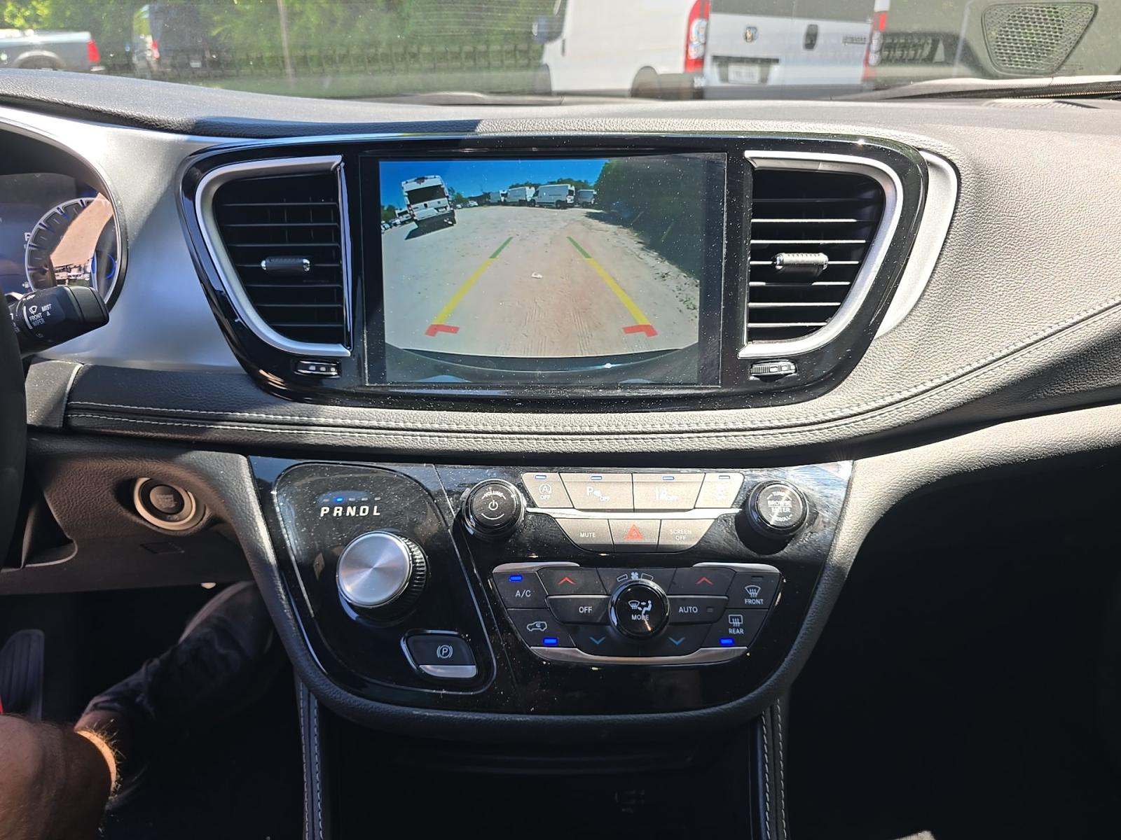 2026 Chrysler Pacifica Limited FWD