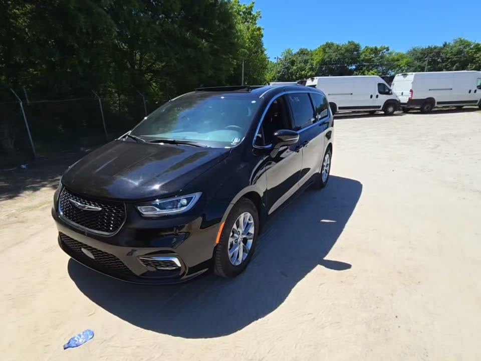 2026 Chrysler Pacifica Limited FWD