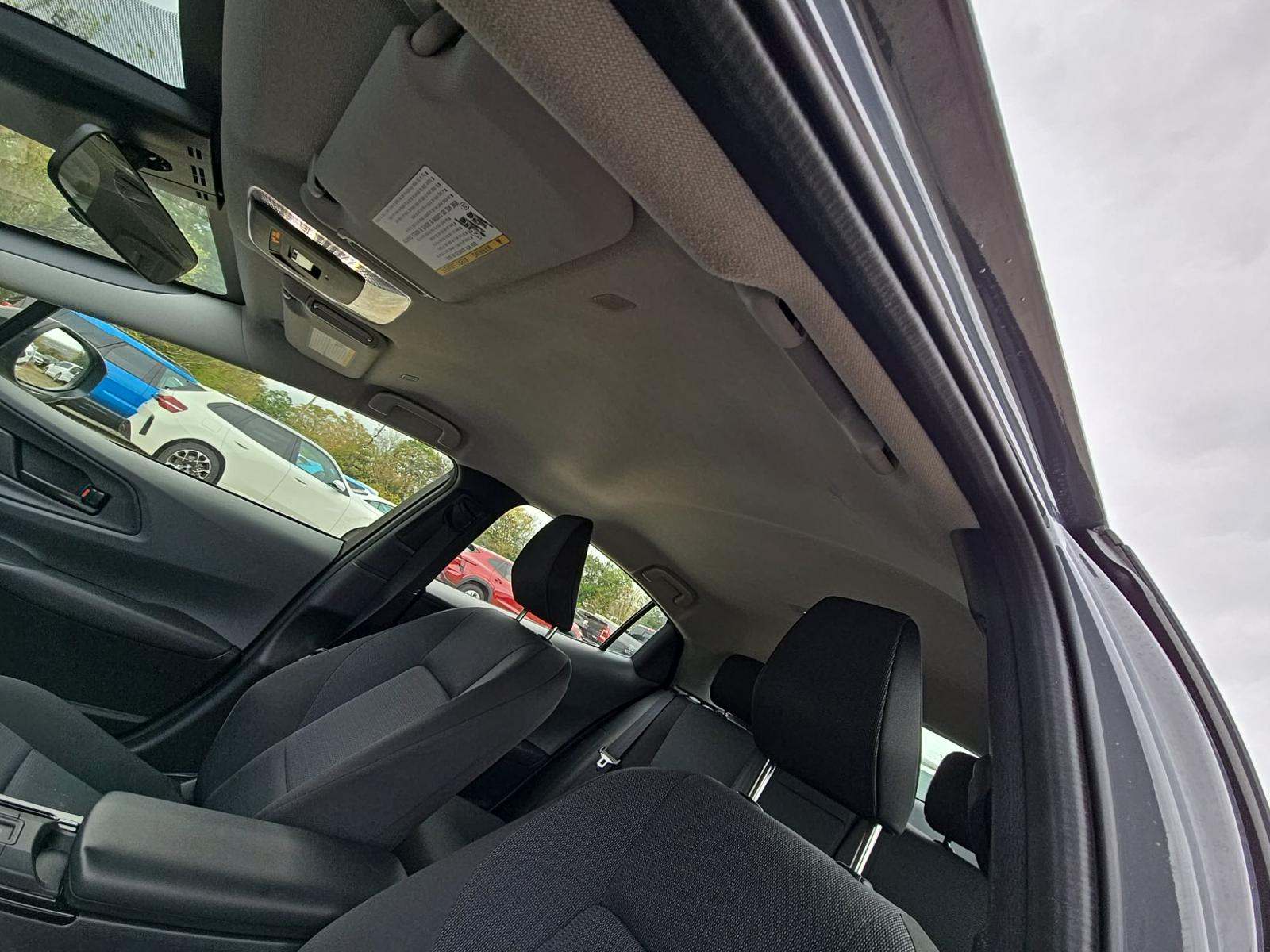 2025 Toyota Prius LE FWD