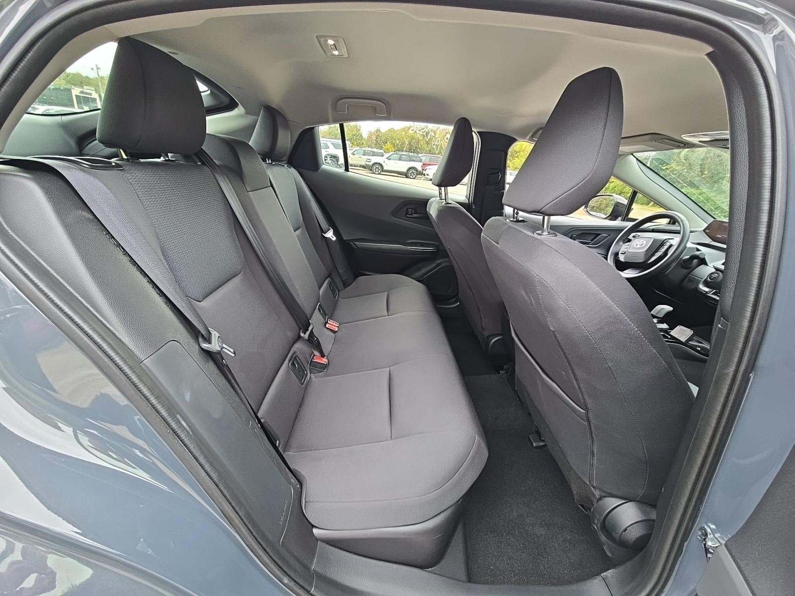 2025 Toyota Prius LE FWD