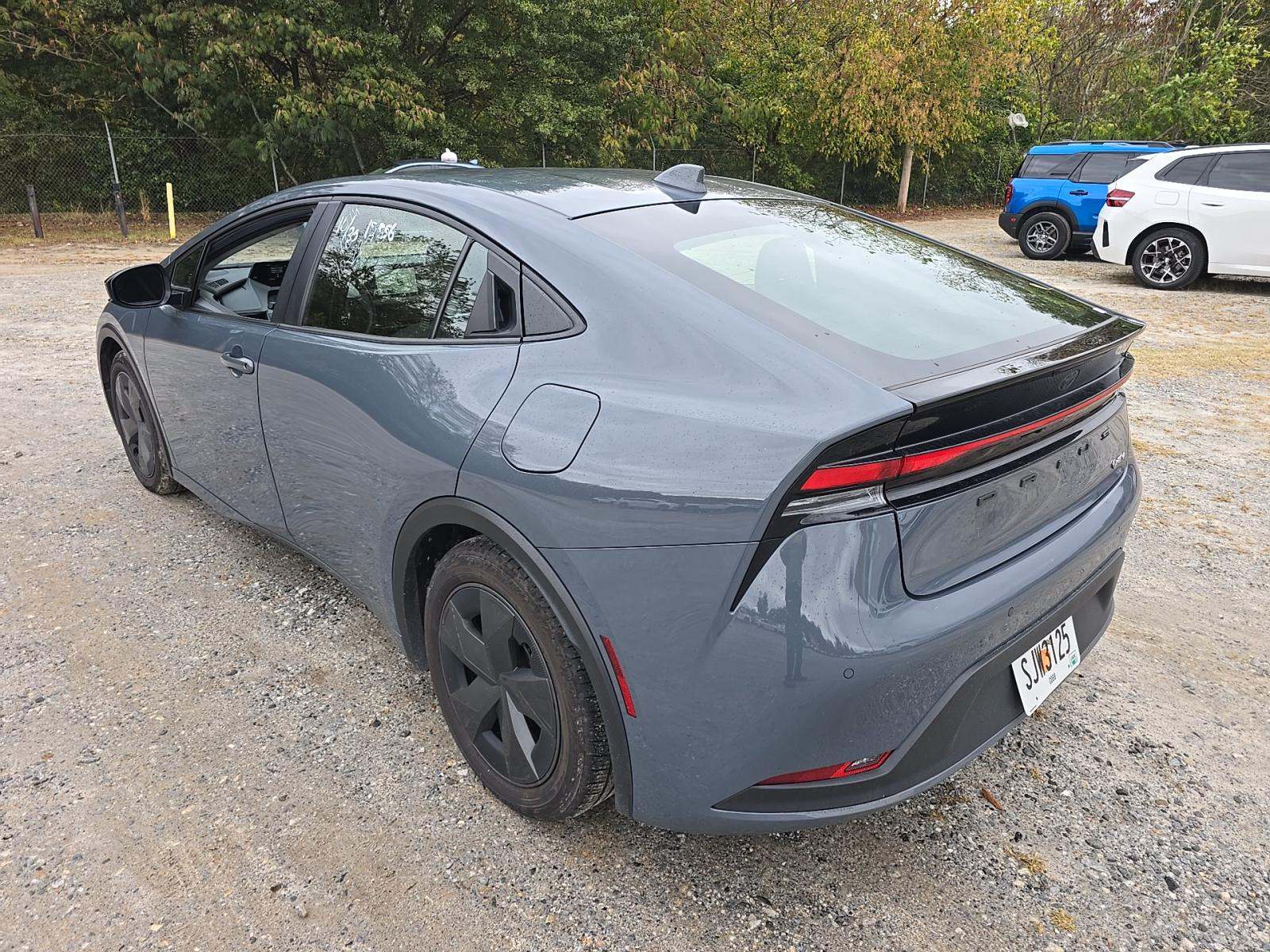 2025 Toyota Prius LE FWD