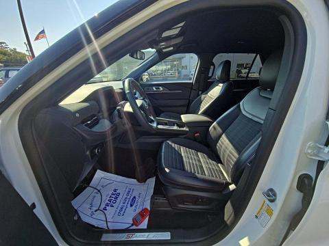 2025 Ford Explorer ST-Line RWD
