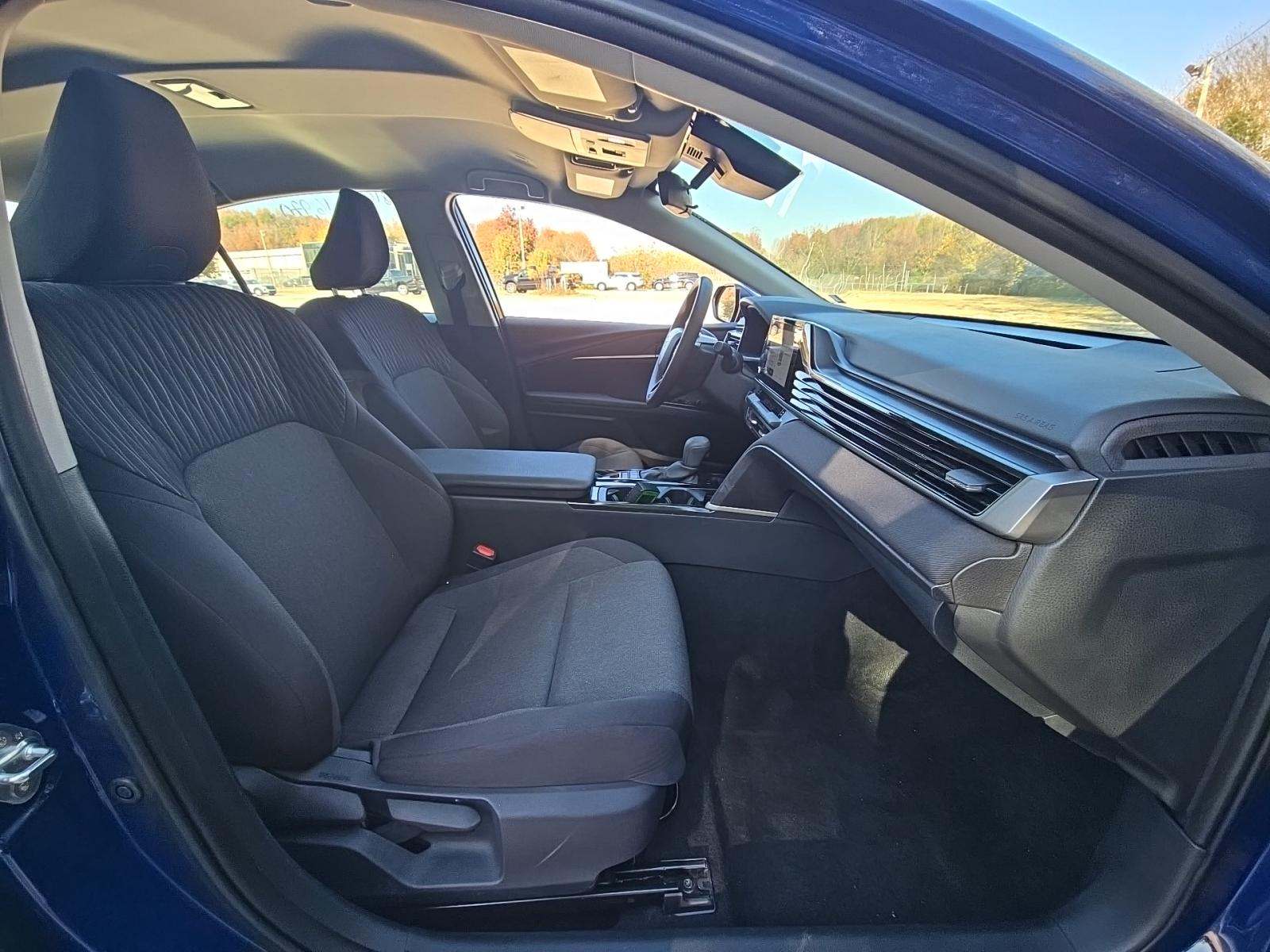 2025 Toyota Camry LE FWD