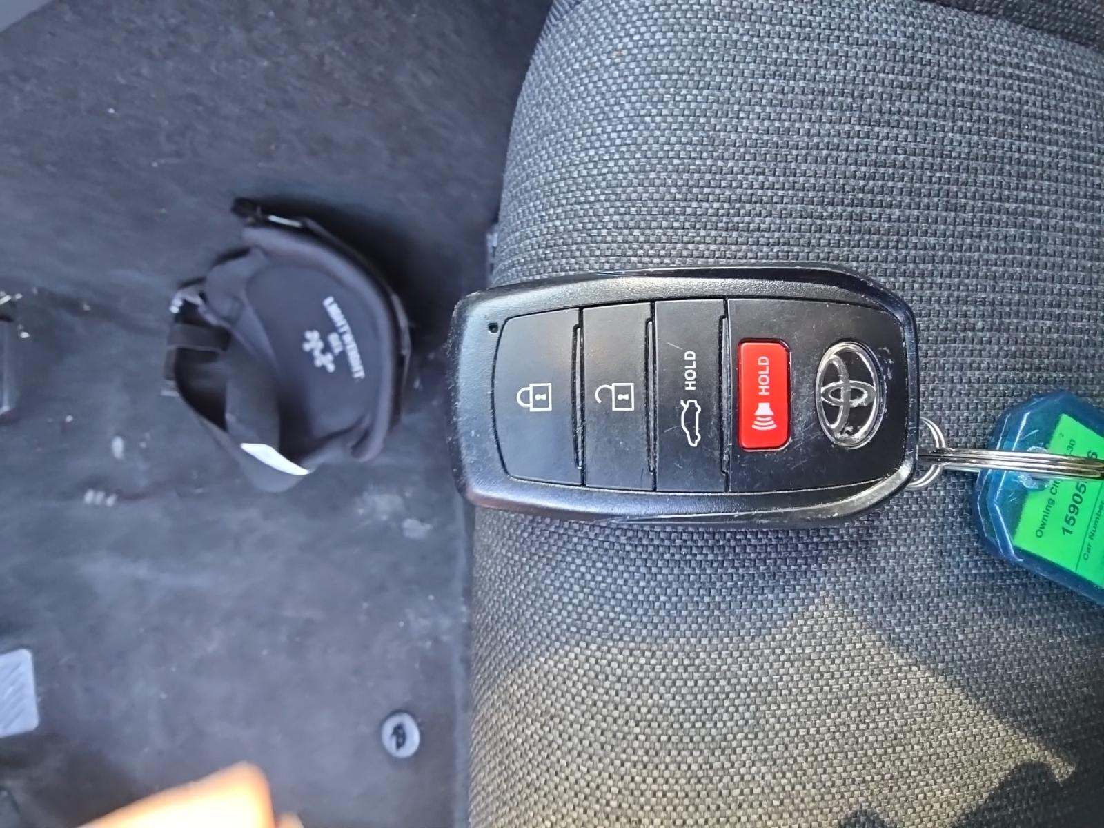 2025 Toyota Camry LE FWD