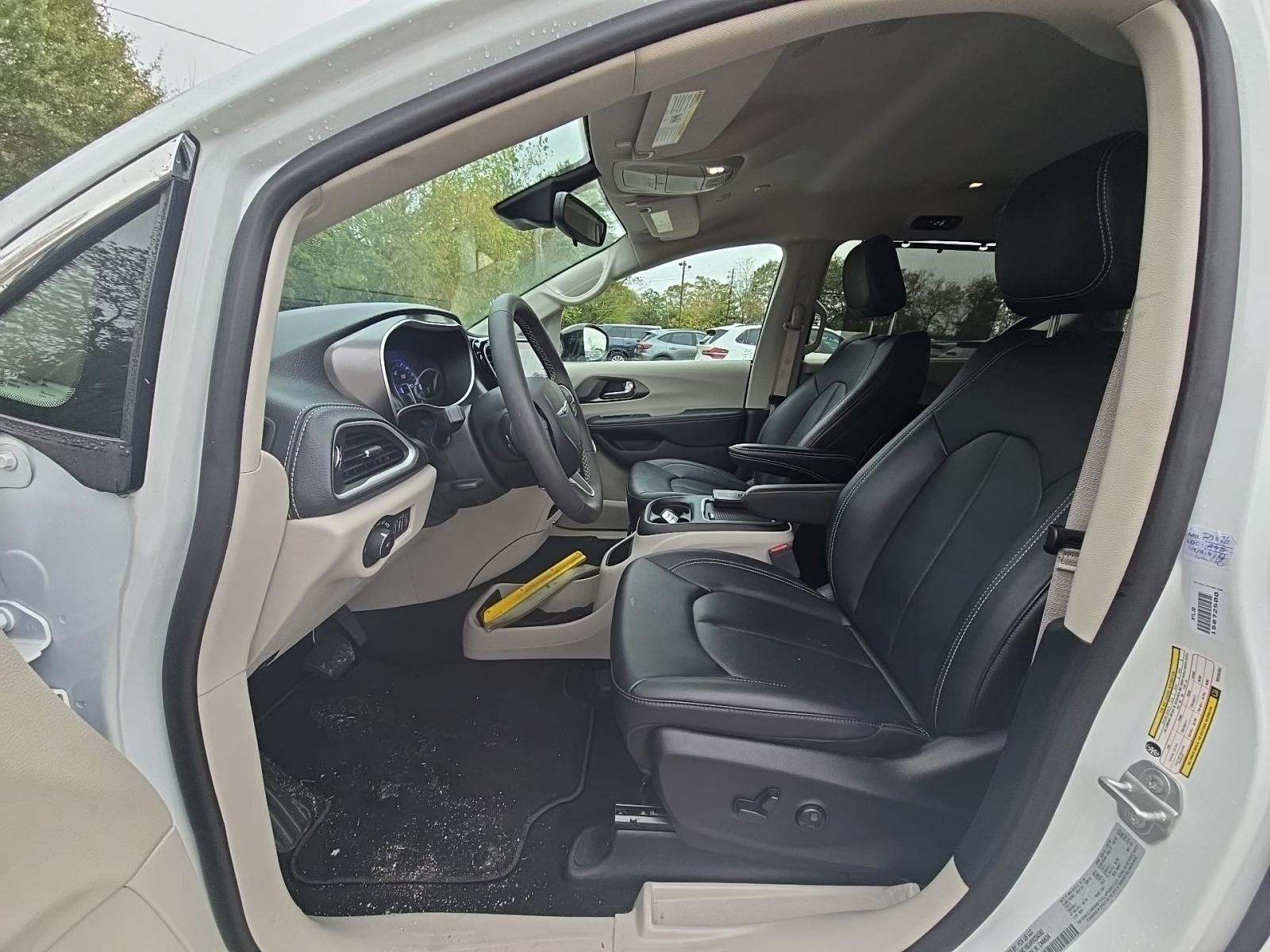 2024 Chrysler Pacifica Touring L FWD