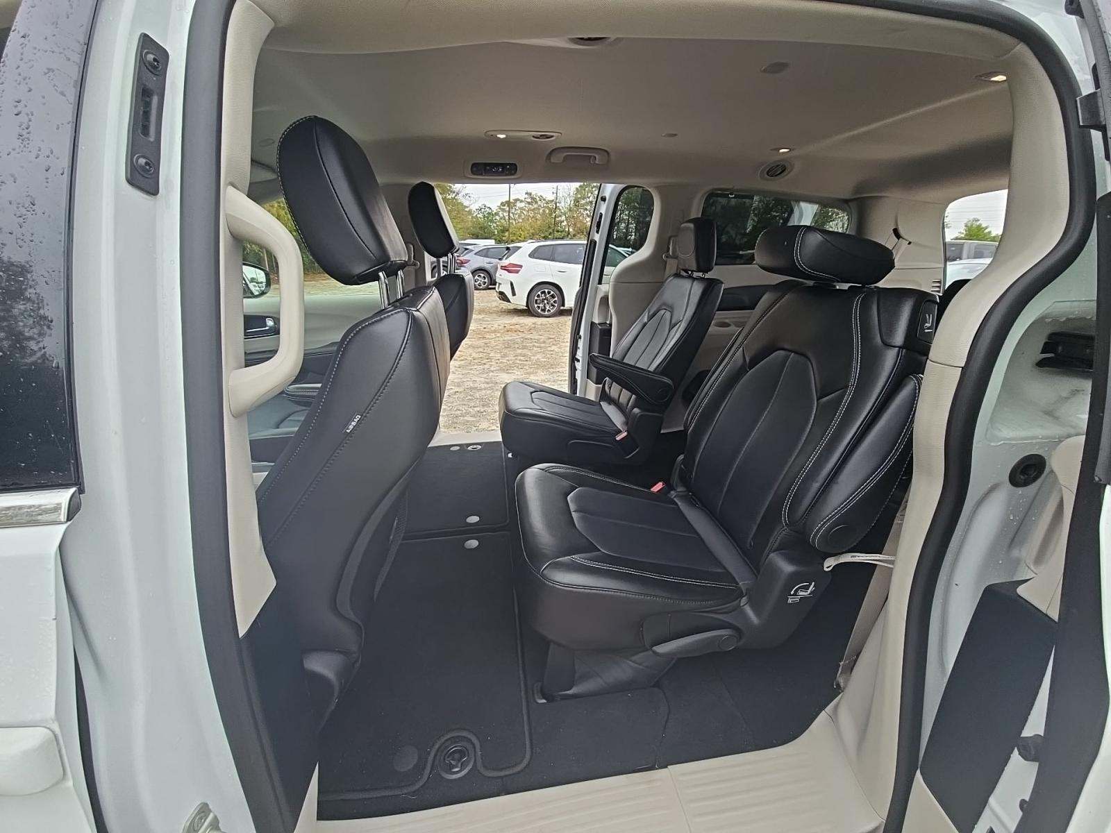 2024 Chrysler Pacifica Touring L FWD