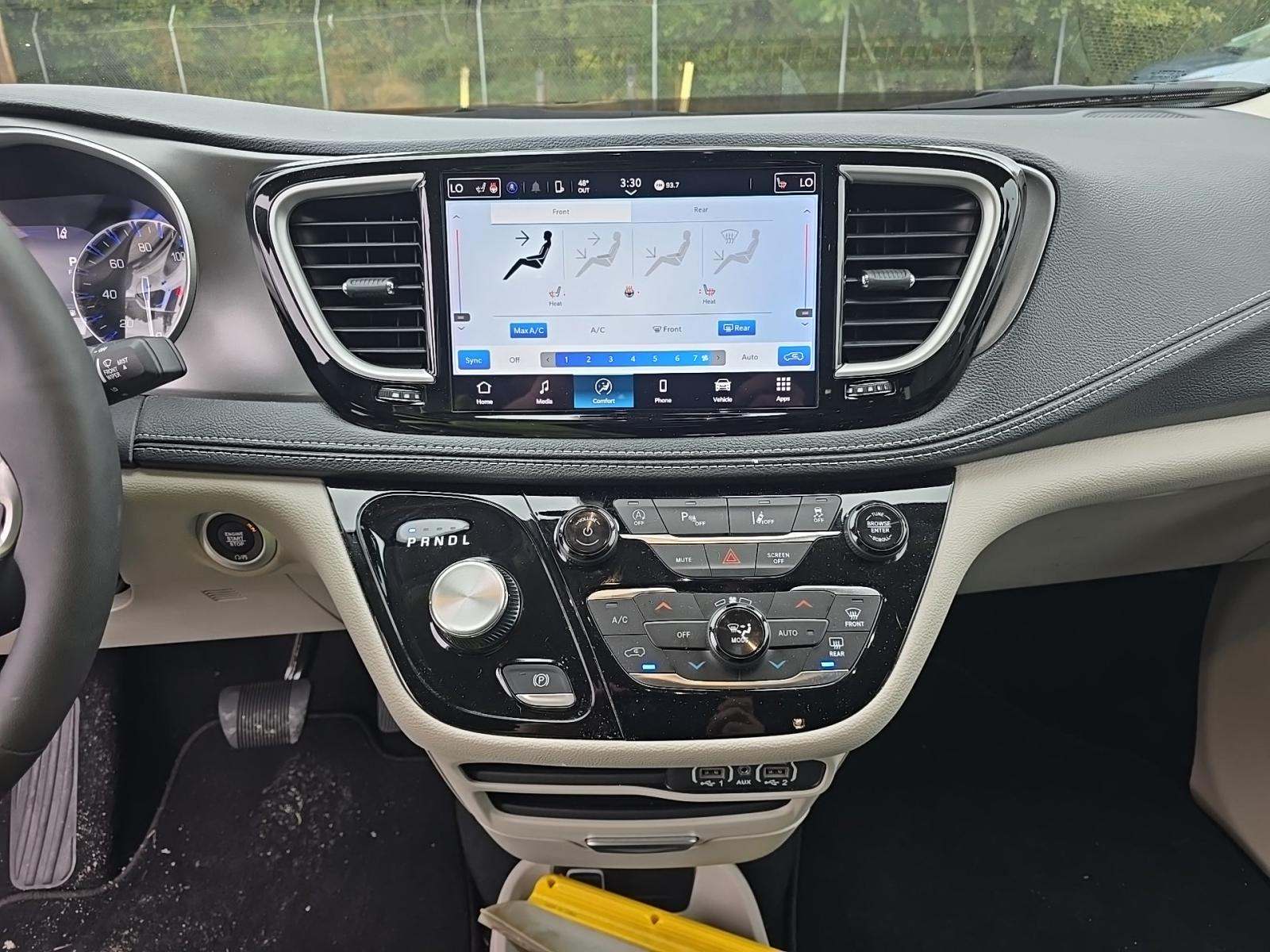 2024 Chrysler Pacifica Touring L FWD