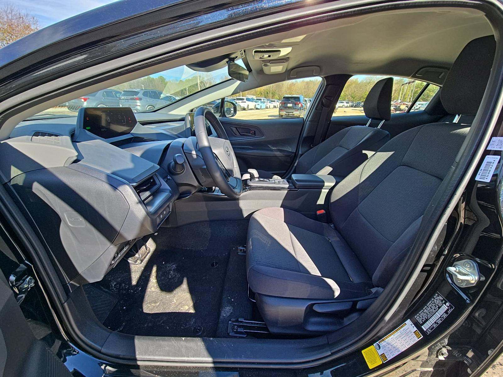 2025 Toyota Prius LE FWD