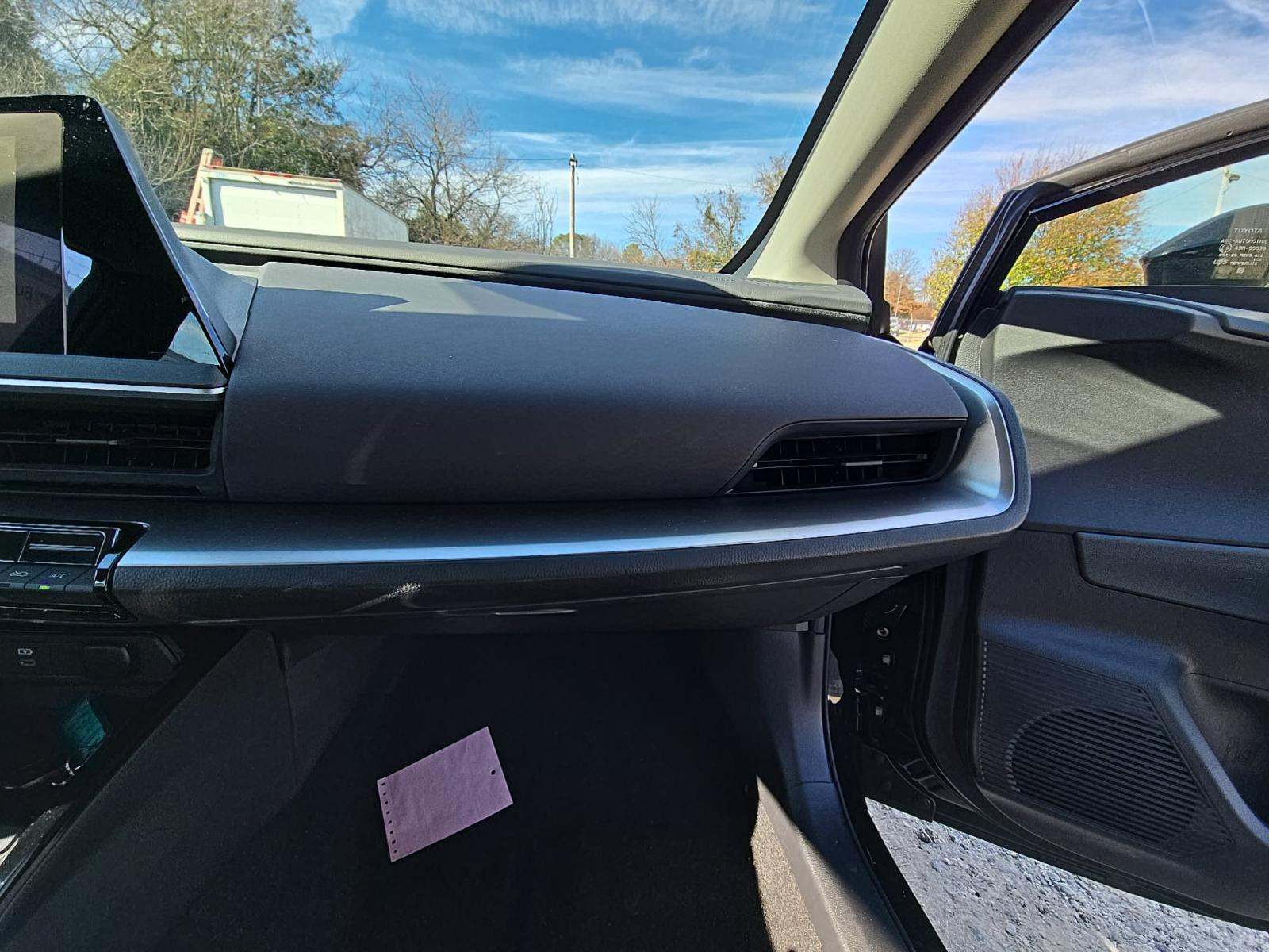 2025 Toyota Prius LE FWD