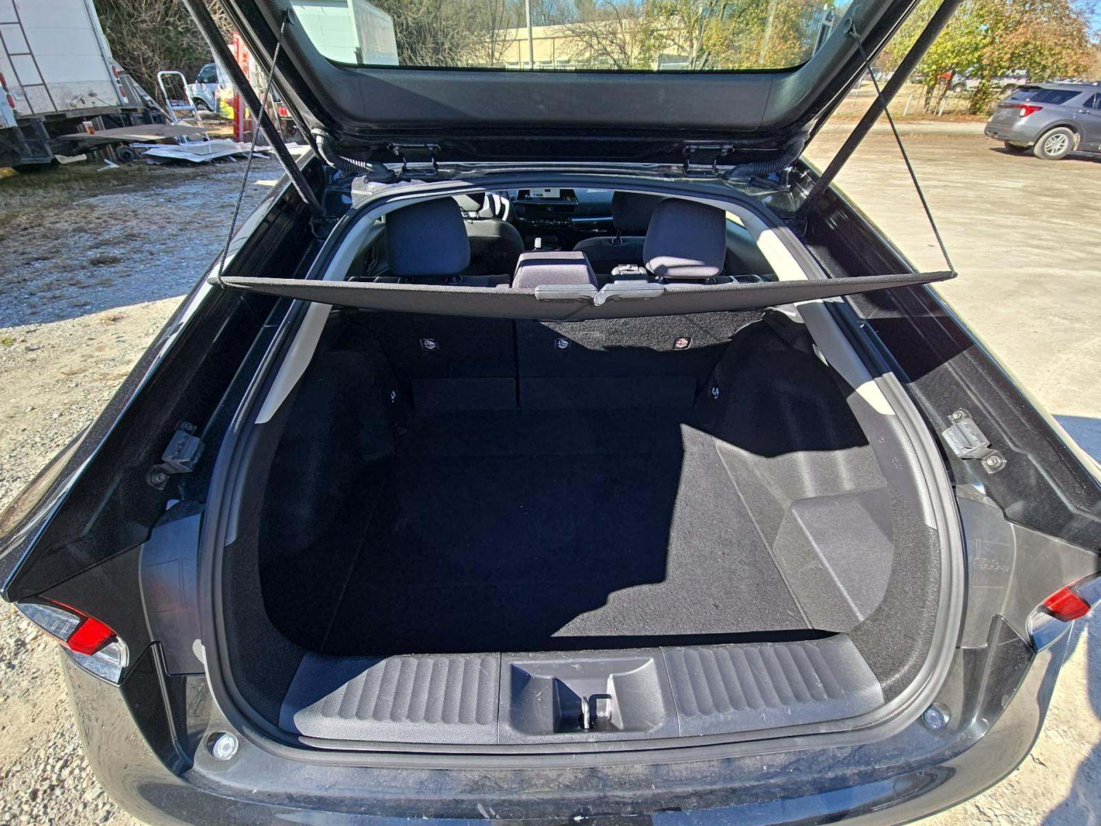 2025 Toyota Prius LE FWD