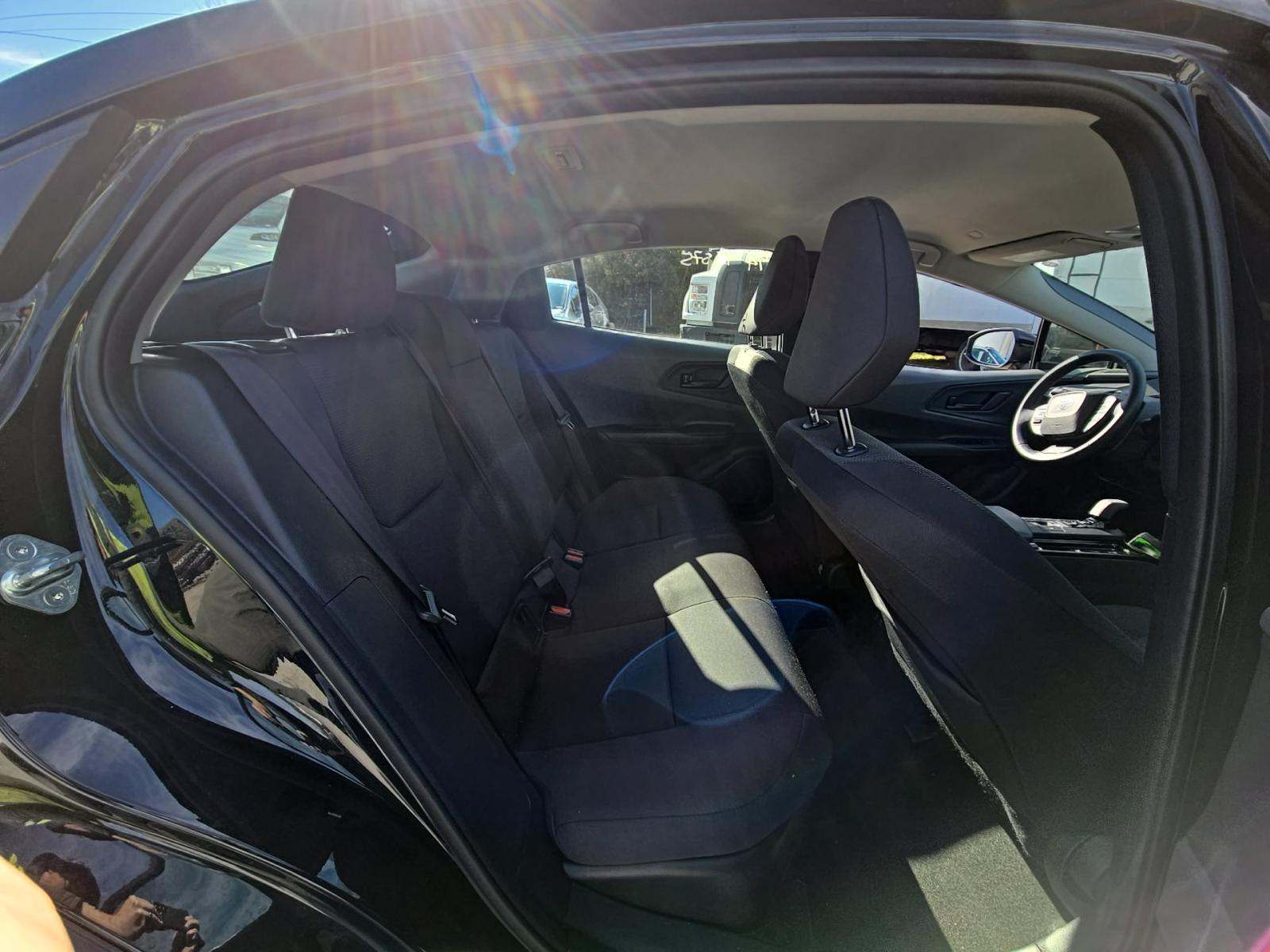 2025 Toyota Prius LE FWD