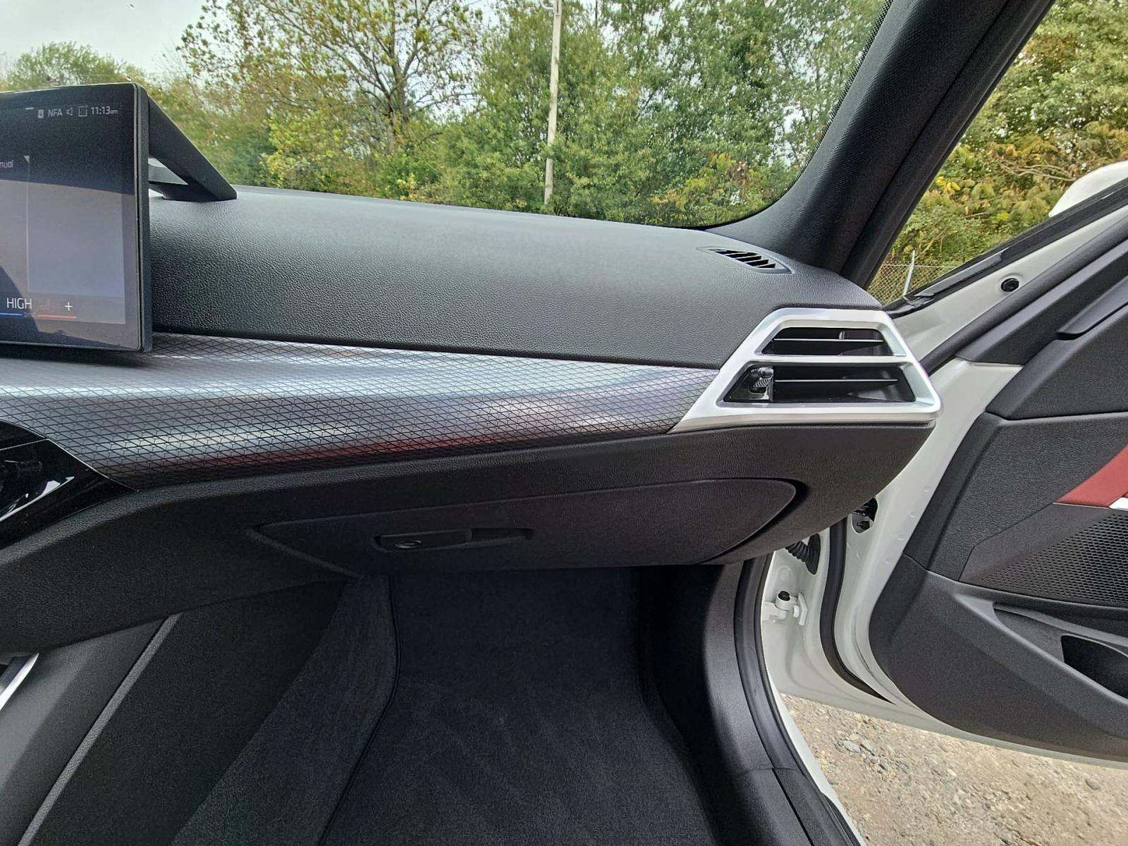 2025 BMW 3 Series 330i RWD