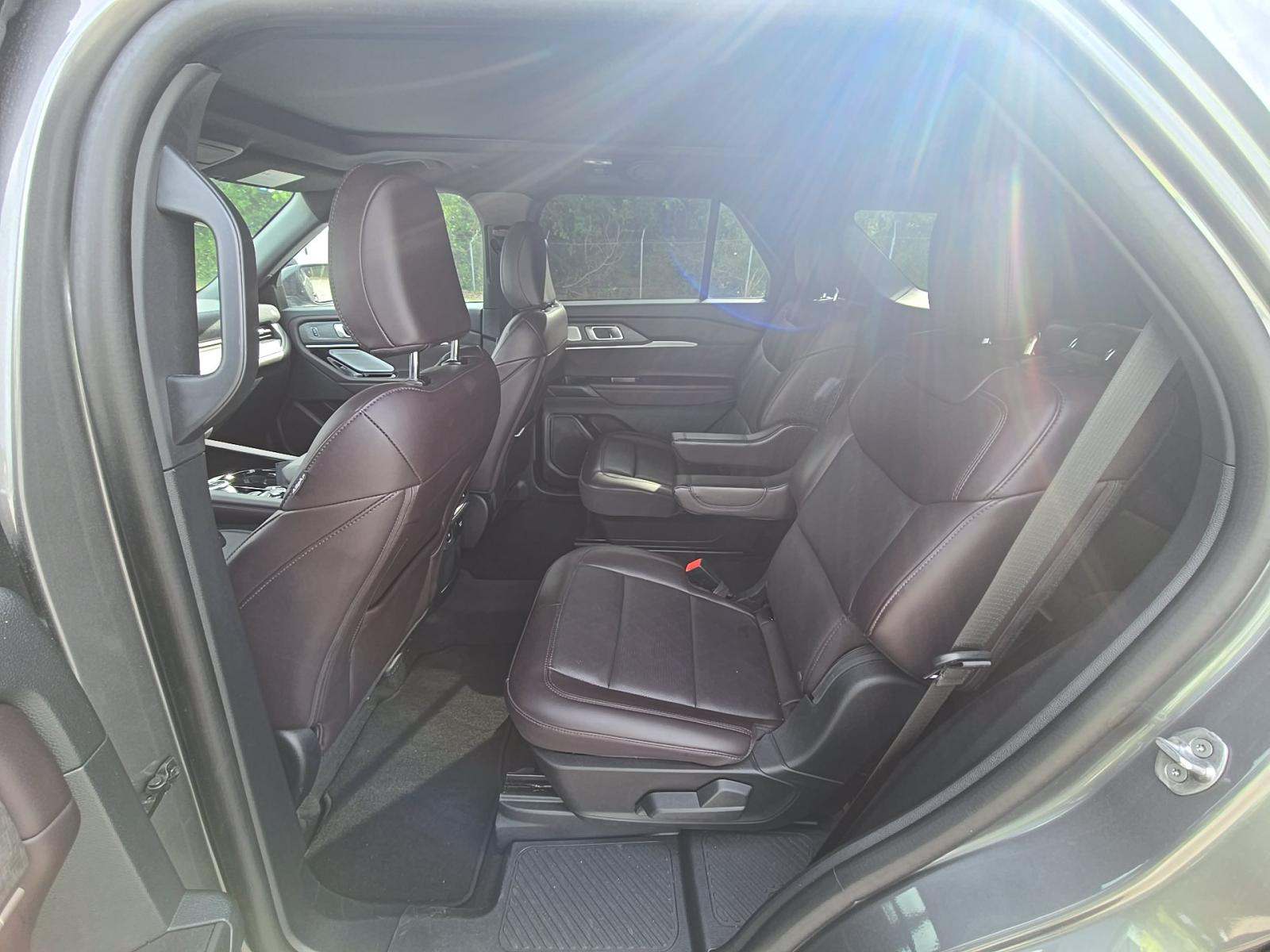 FORD EXPLORER - 9