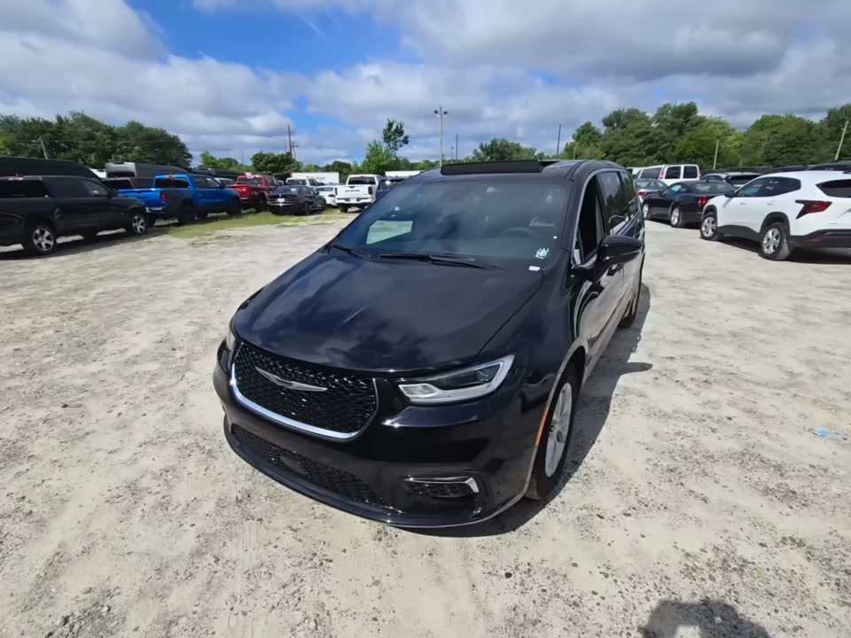 2026 Chrysler Pacifica Limited FWD