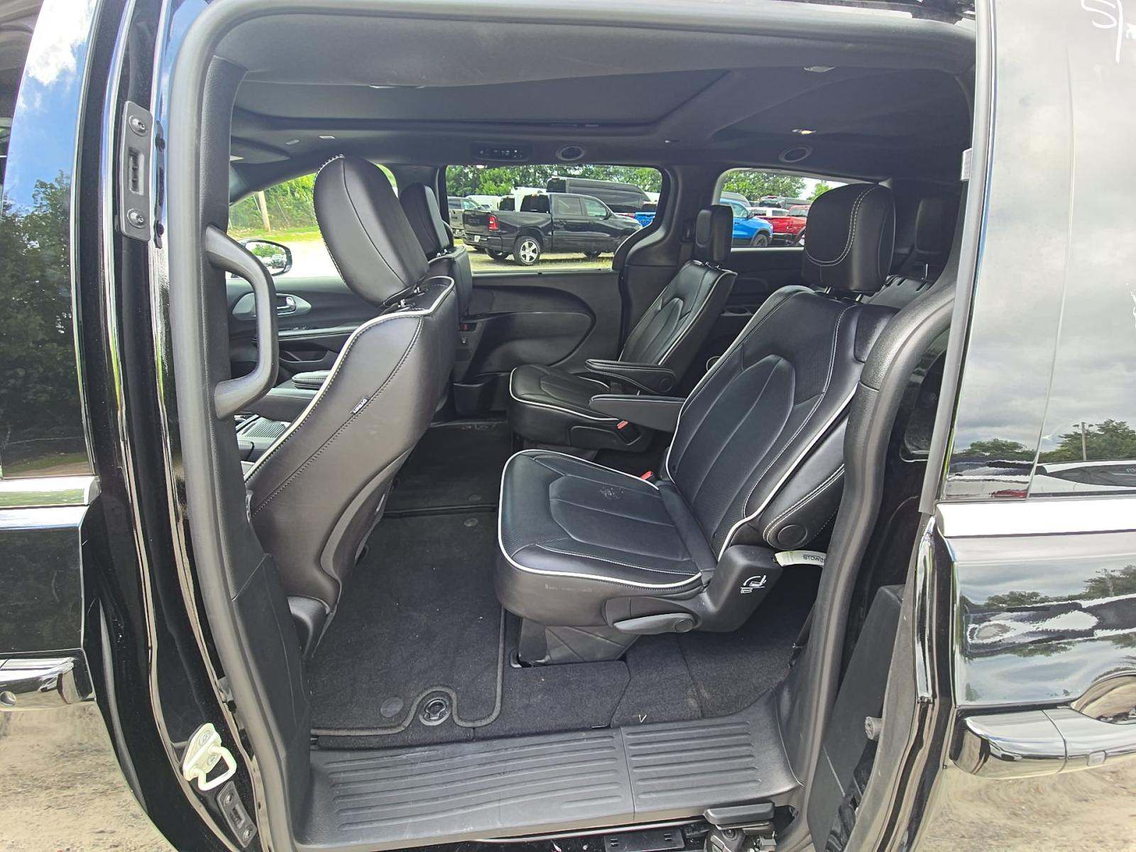 2026 Chrysler Pacifica Limited FWD