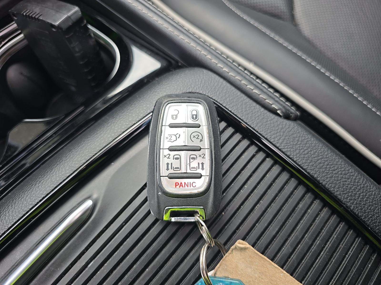 2026 Chrysler Pacifica Limited FWD