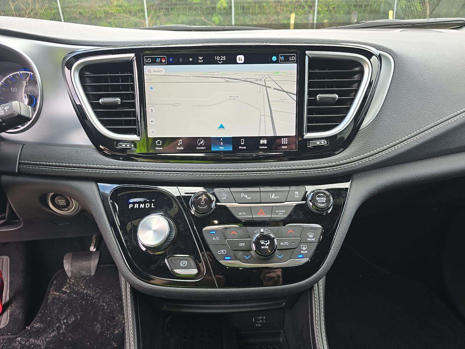 2026 Chrysler Pacifica Limited FWD