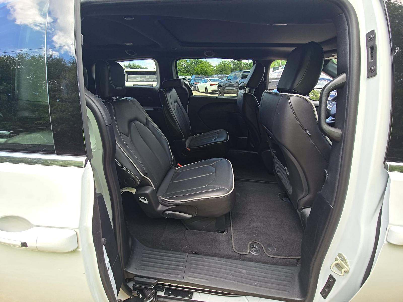 2026 Chrysler Pacifica Limited FWD