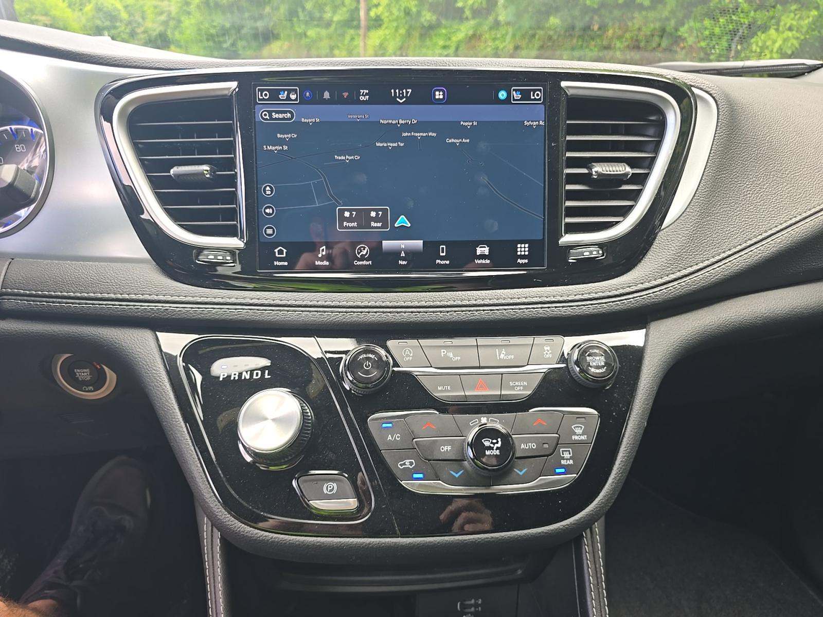 2026 Chrysler Pacifica Limited FWD