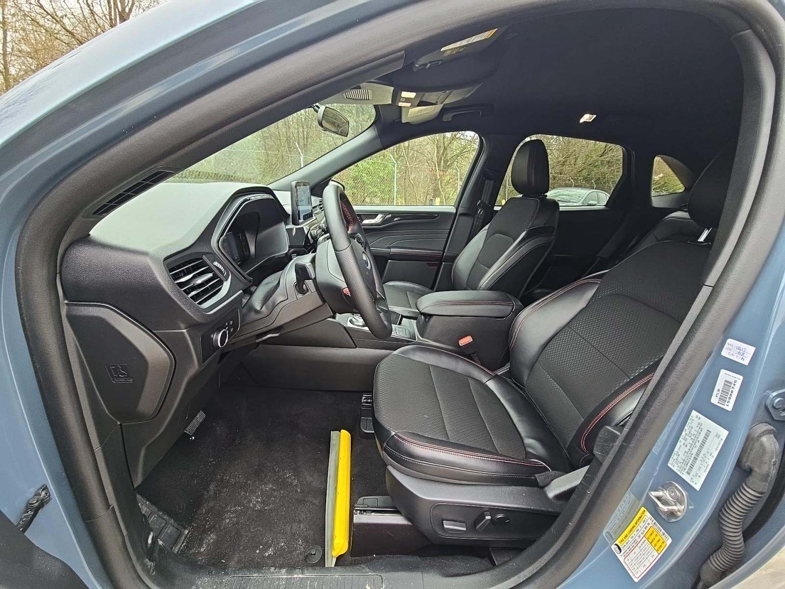 2025 Ford Escape ST-Line FWD