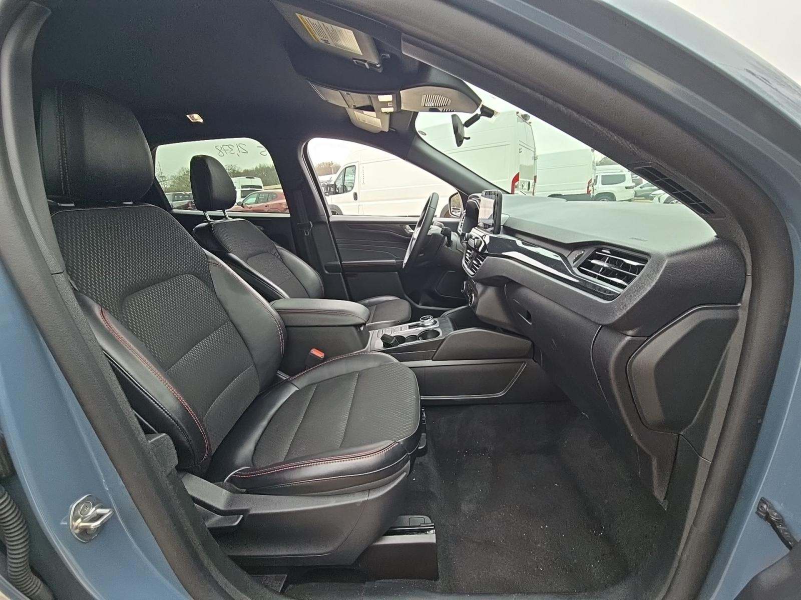 2025 Ford Escape ST-Line FWD