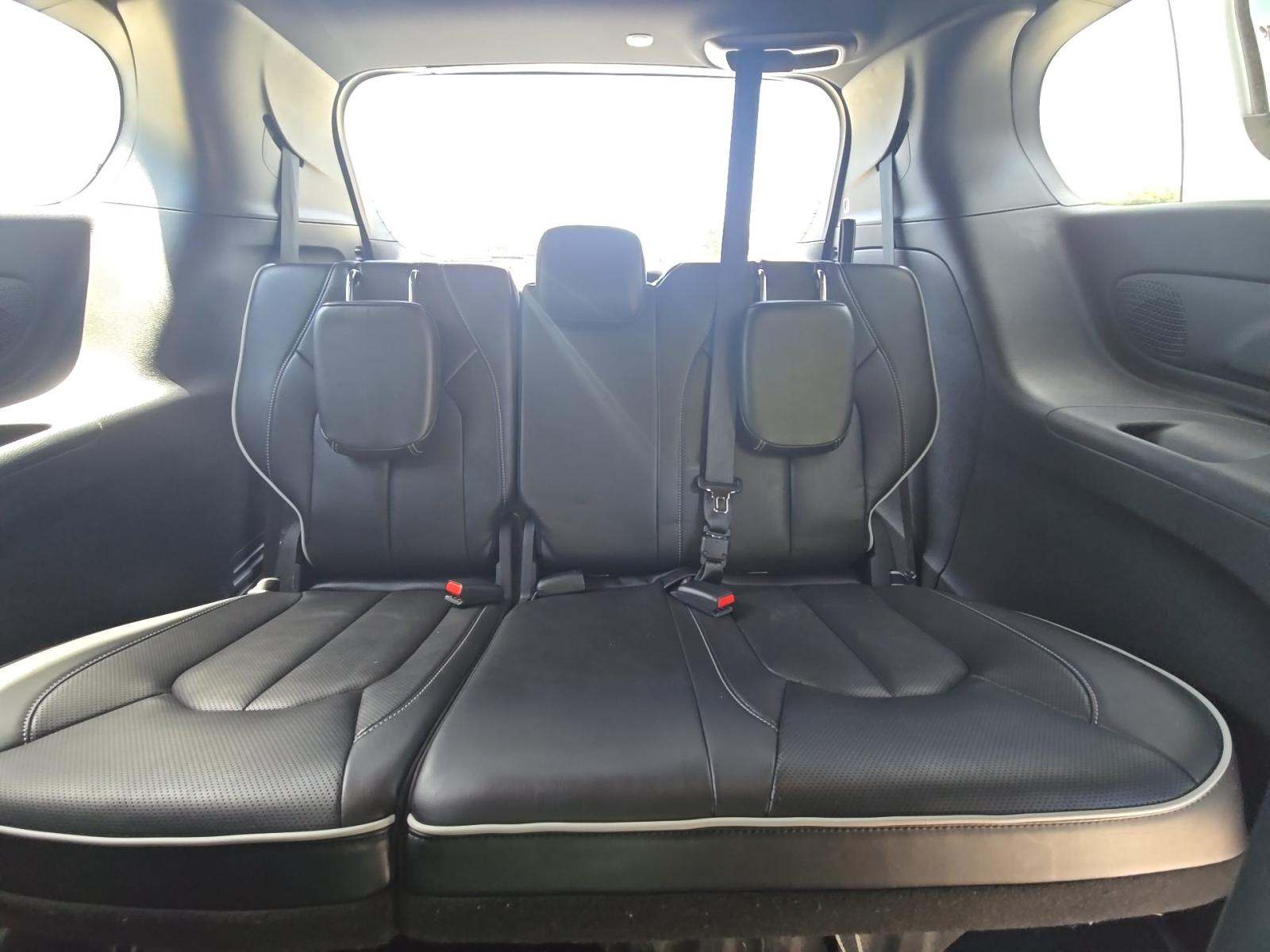 2026 Chrysler Pacifica Limited FWD