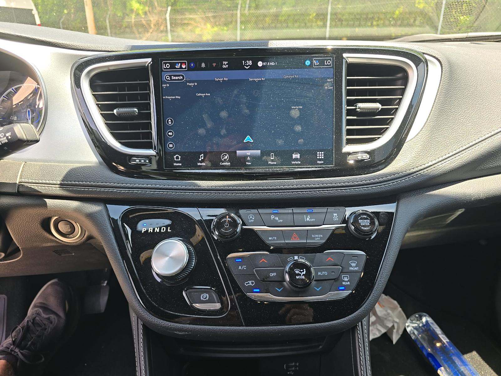 2026 Chrysler Pacifica Limited FWD