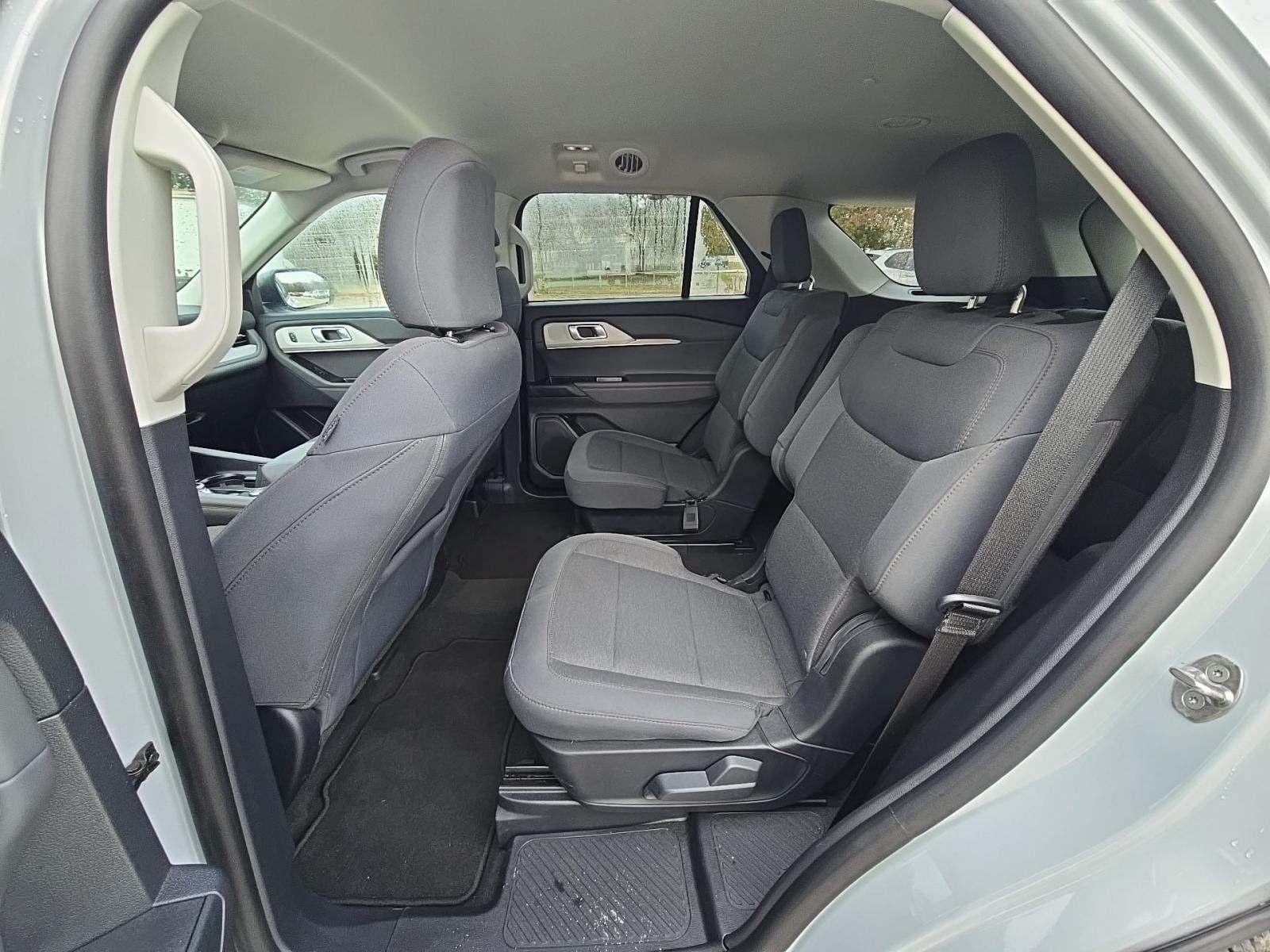 2025 Ford Explorer Active RWD